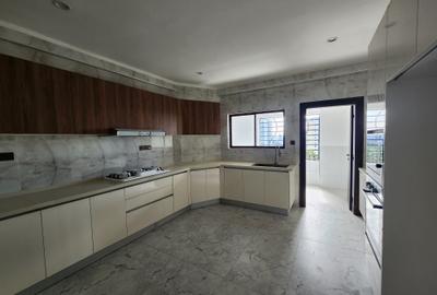 Furnished 3 Bed Apartment with En Suite at Mandera Road - 3