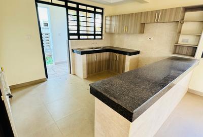 4 Bed Townhouse with En Suite at Kitengela
