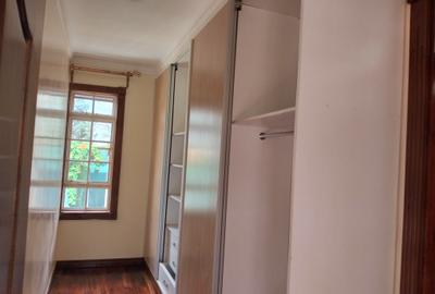 4 Bed Townhouse with En Suite in Kyuna