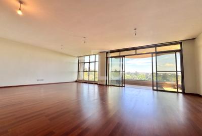 3 Bed Apartment with En Suite in Parklands