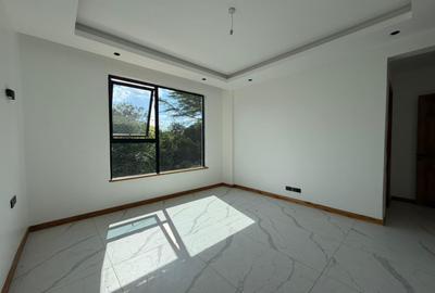 2 Bed Apartment with En Suite at Peponi Road - 3