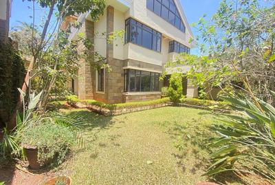 5 Bed Townhouse with En Suite in Lavington