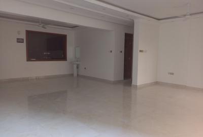 3 Bed Apartment with En Suite in Mombasa CBD