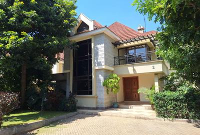 5 Bed Townhouse with En Suite in Lavington