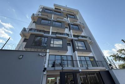 2 Bed Apartment with En Suite in Kitisuru