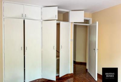 3 Bed Apartment with En Suite in Kilimani