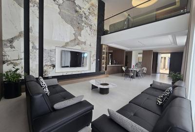 5 Bed Townhouse with En Suite at Lavington - 4
