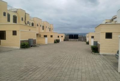 4 Bed Townhouse with En Suite at Mombasa Road