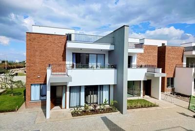 4 Bed Townhouse with En Suite at Links Road