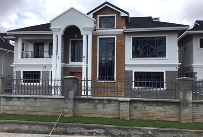 4 Bed Villa with En Suite in Kiambu Road - 3