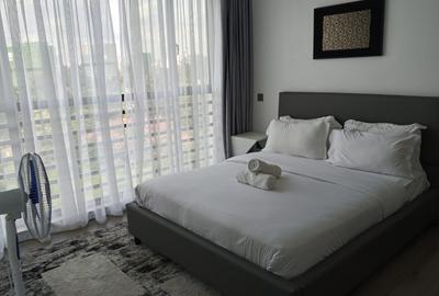 Furnished 3 Bed Apartment with En Suite in Riverside - 2