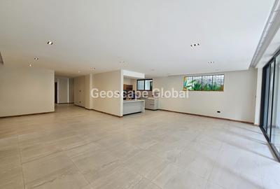 4 Bed Apartment with En Suite in Westlands Area - 2