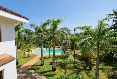 Serviced 4 Bed Apartment with En Suite in Nyali Area - 4