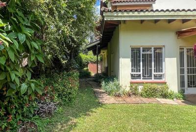 4 Bed Townhouse with En Suite in Riverside - 3