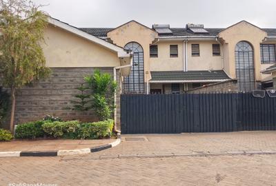 3 Bed Townhouse with En Suite at Donholm