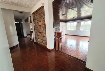 6 Bed House with En Suite in Garden Estate - 4