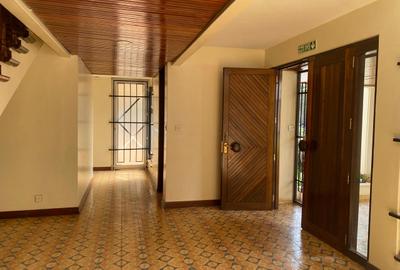 5,000 ft² Office with Service Charge Included at Kabarsiran Avenue - 2