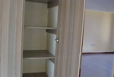 3 Bed Townhouse with En Suite in Nyari - 2