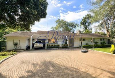 4 Bed House with En Suite at Crescent
