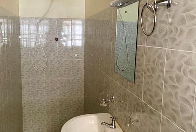 2 Bed House with En Suite in Ridgeways - 4