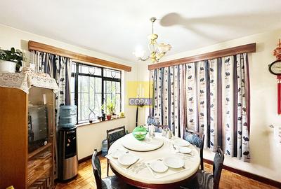 4 Bed Apartment in Riverside - 3
