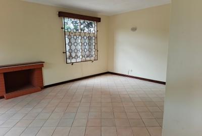 4 Bed Townhouse with En Suite at Lavington - 3