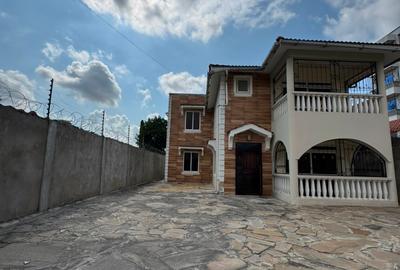 4 Bed Villa with En Suite at Utange - 3