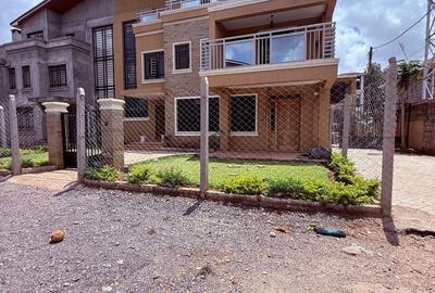 5 Bed Townhouse with En Suite in Ridgeways