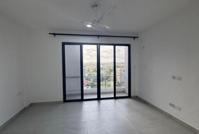 3 Bed Apartment with En Suite at Off Links Road - 2