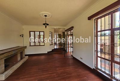 5 Bed House with En Suite in Runda - 3