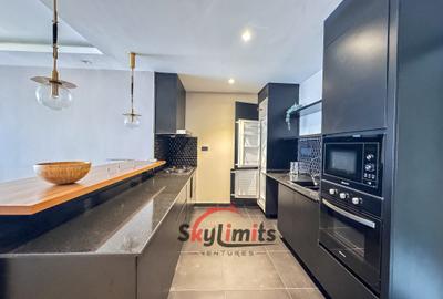 3 Bed Apartment with En Suite in Brookside - 2