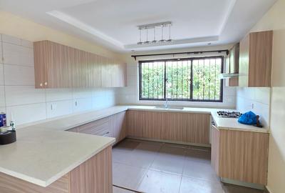 4 Bed Townhouse with En Suite at Lavington Green - 3