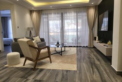 Serviced 1 Bed Apartment with En Suite in Brookside - 3