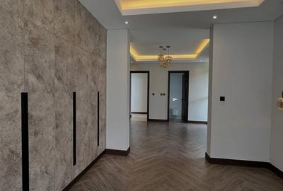 5 Bed House with En Suite in Nyari - 4