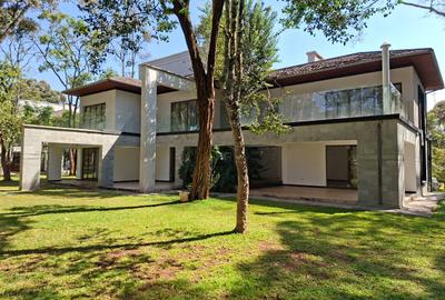 5 Bed Villa with En Suite in Karen