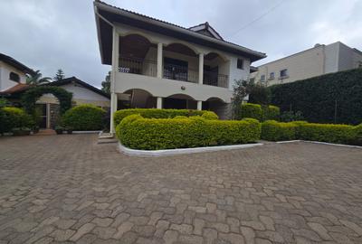 Furnished 2 Bed Apartment with En Suite in Nyari - 3