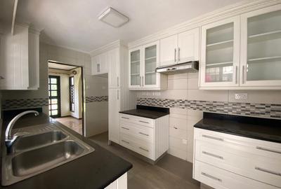 4 Bed Townhouse with En Suite in Kileleshwa - 3