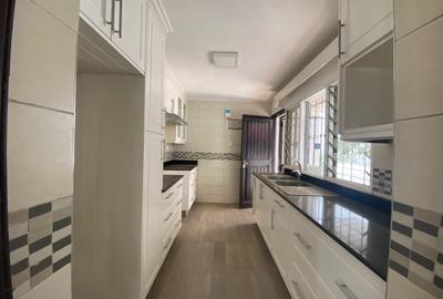 4 Bed Townhouse with En Suite in Kileleshwa - 2
