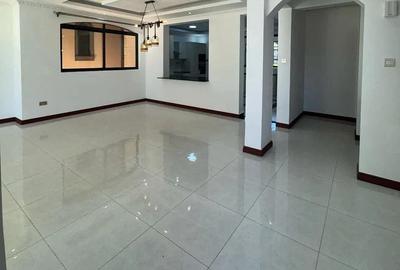 5 Bed House with En Suite in Lavington