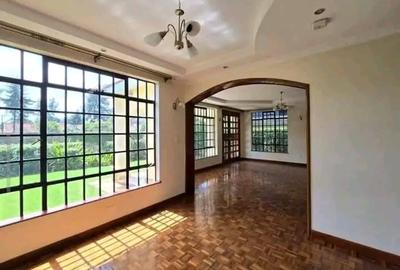 4 Bed Villa with En Suite at Lavington Green