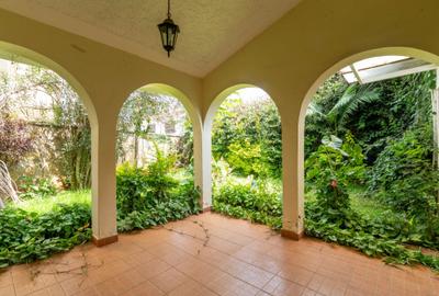 5 Bed Townhouse with En Suite at Ring Road - 2