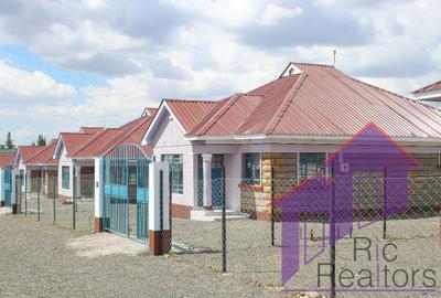 3 Bed House with En Suite at Aacia Road - 2