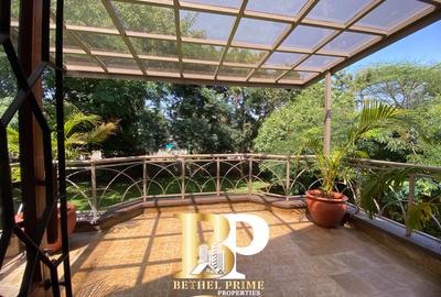 6 Bed Townhouse with En Suite in Runda - 3