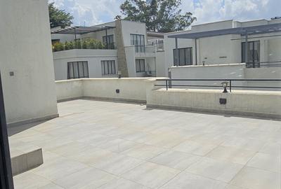 5 Bed Villa with En Suite at James Gichuru Road - 2