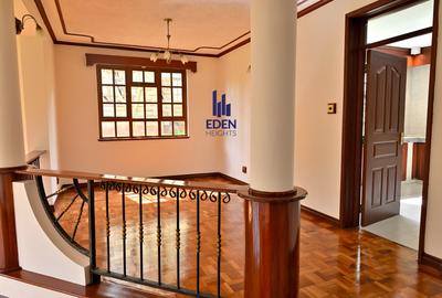 4 Bed Townhouse with En Suite in Lavington - 4