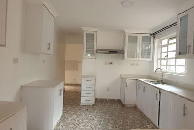 4 Bed Townhouse with En Suite in Kiambu Town