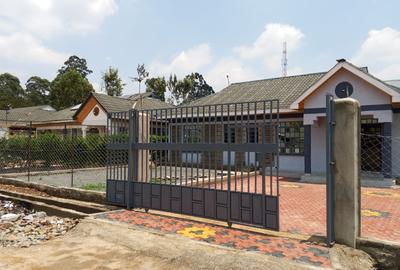3 Bed House with En Suite in Kenyatta Road