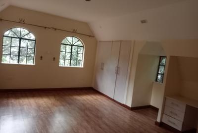 4 Bed House with En Suite at Runda