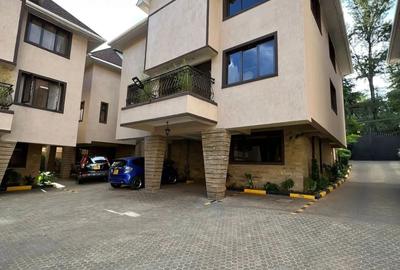 5 Bed Townhouse with En Suite in Lavington