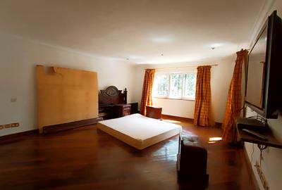 4 Bed House with En Suite in Muthaiga